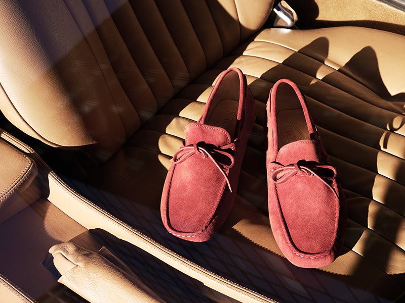 حذاء Gommino الأيقوني كما لم تشاهده من قبل... شاهد حملة MY RIDE من Tod’s بمشاركة شخصيات ملهمة